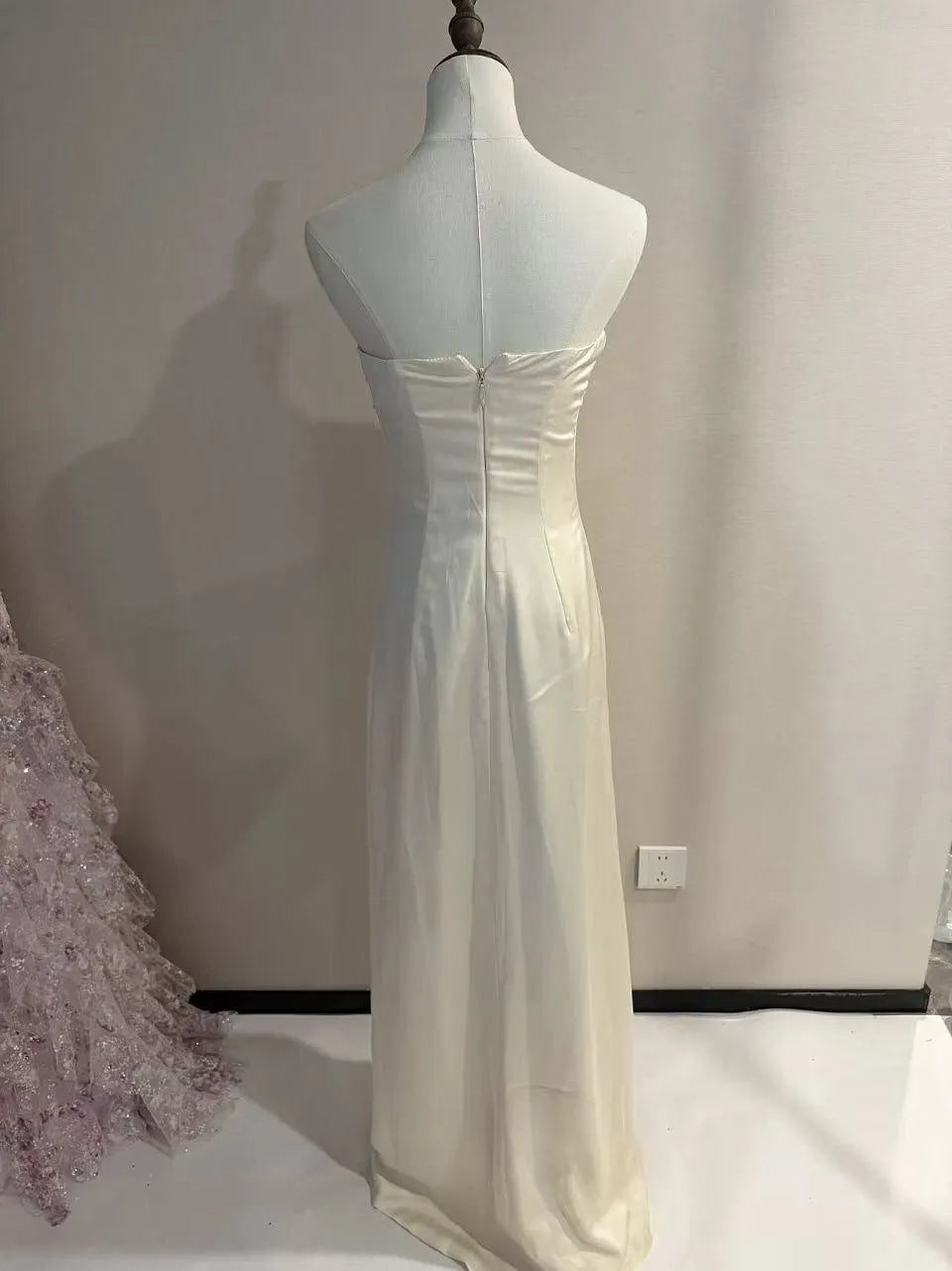 Romantic Satin Sheath Bandeau Strapless Zipper Back Floor Length Prom Dress