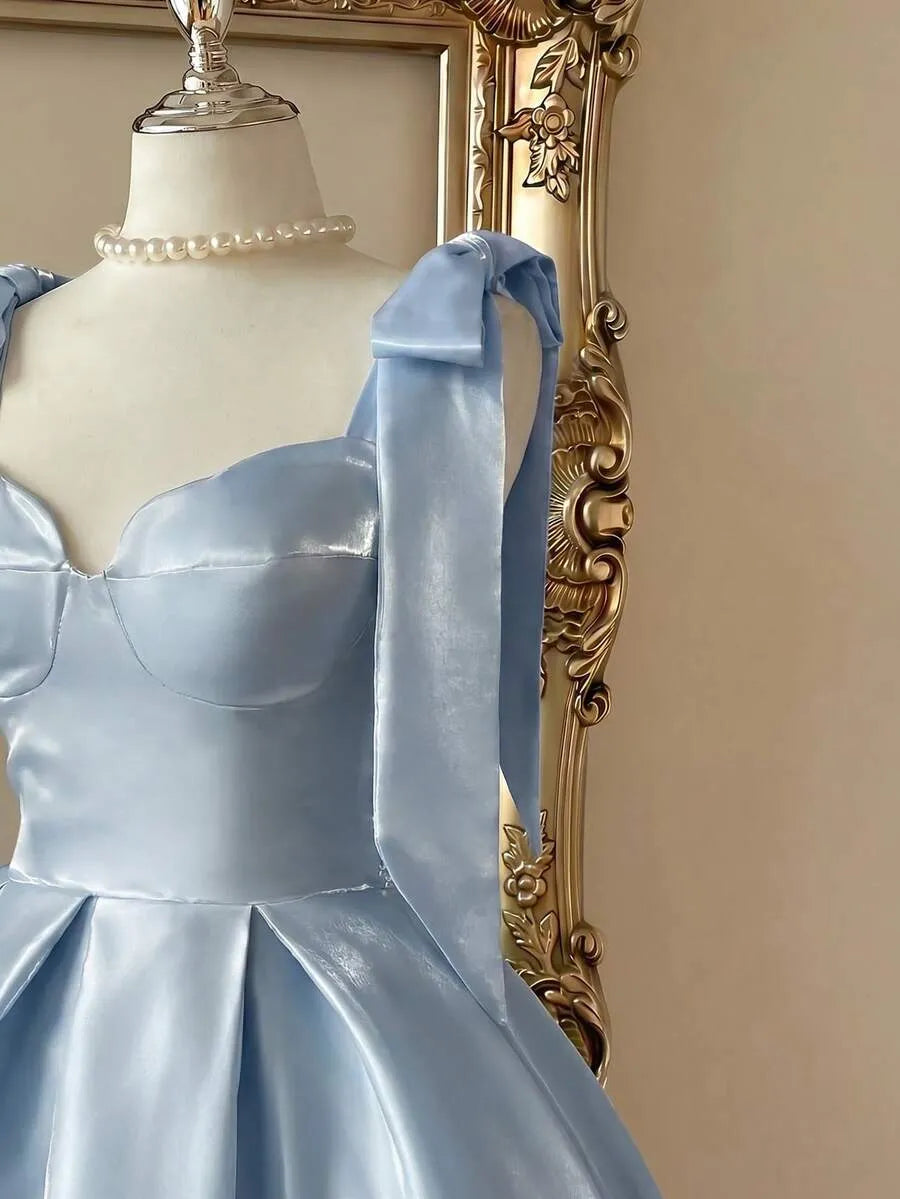 Elegant A-Line Sweetheart Sleeveless Lace-Up Back Short Homecoming Dress