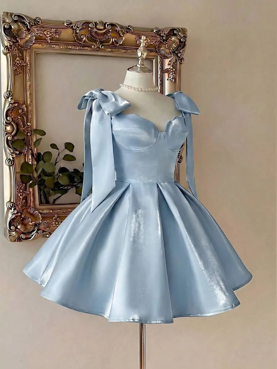 Elegant A-Line Sweetheart Sleeveless Lace-Up Back Short Homecoming Dress