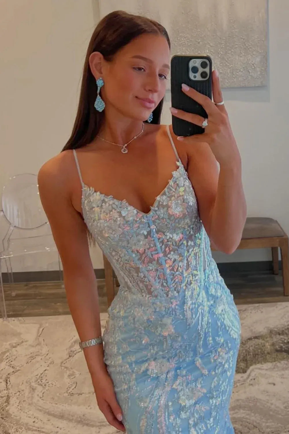 Sparkling Tulle Mermaid V-Neck Spaghetti-Strap Low-Back Floor-Length Prom Dress