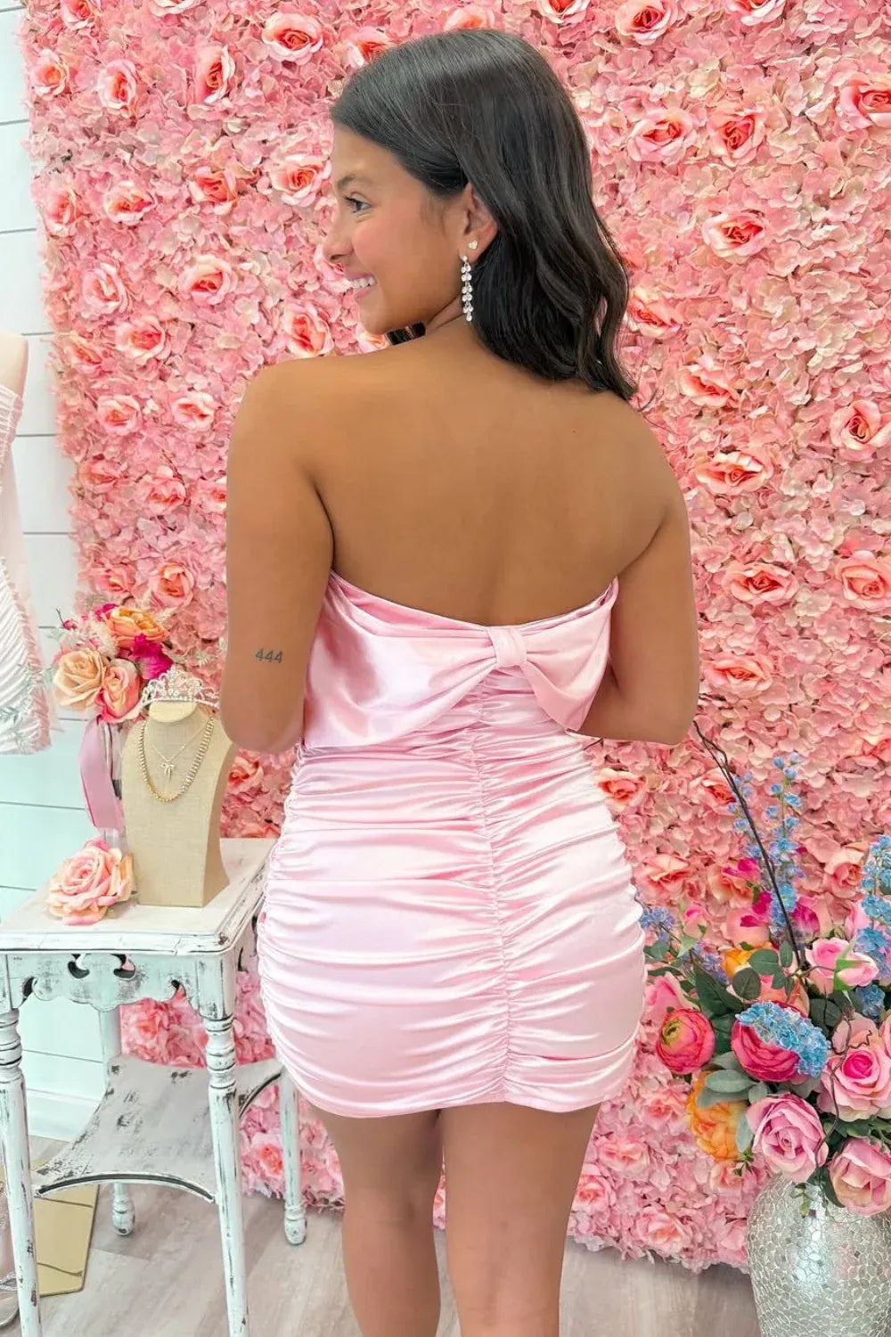 Chic Sheath Strapless Sleeveless Bow Back Satin Mini Homecoming Dress