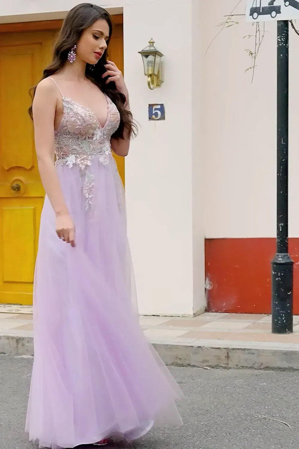 Romantic A-Line V-Neck Spaghetti Strap V-Back Floor Length Lilac Prom Dress