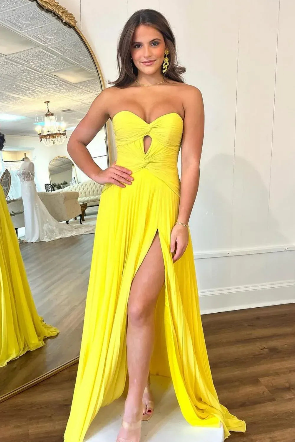 Graceful Chiffon A-Line Sweetheart Strapless Zipper Back Floor Length Prom Dress