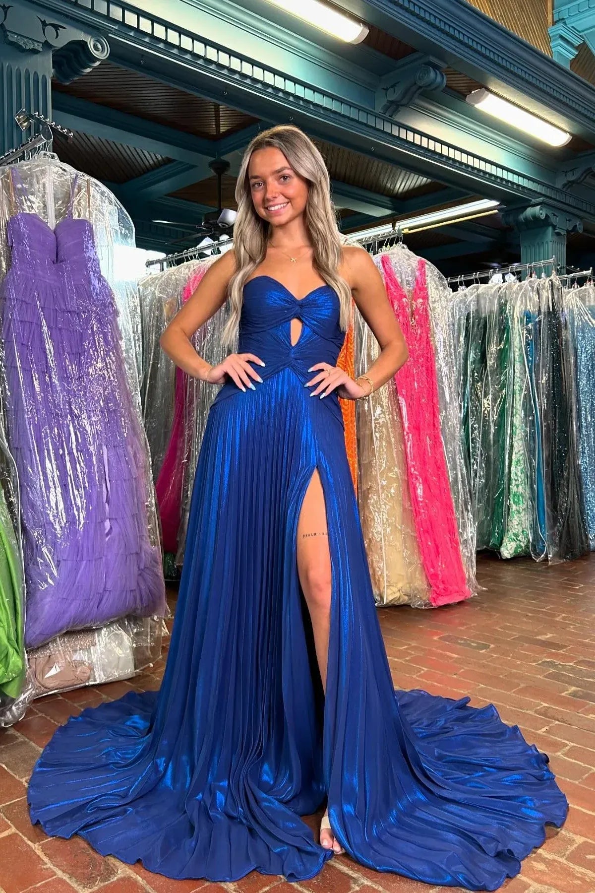 Graceful Chiffon A-Line Sweetheart Strapless Zipper Back Floor Length Prom Dress