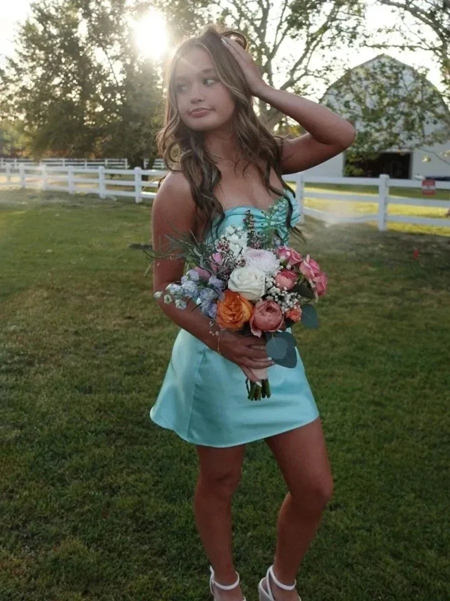 Chic A-Line Sweetheart Sleeveless Bow Back Satin Mini Homecoming Dress