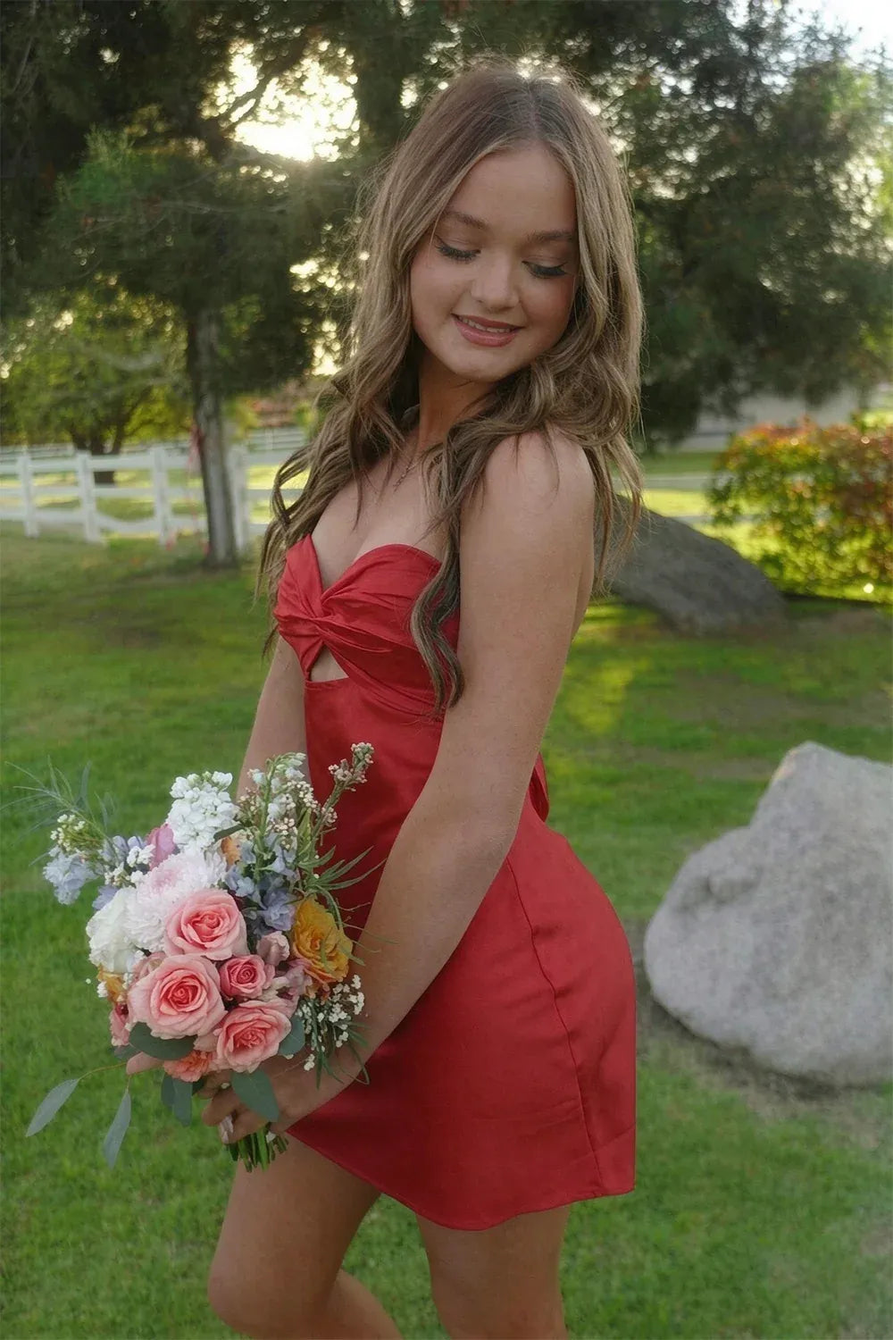 Chic A-Line Sweetheart Sleeveless Bow Back Satin Mini Homecoming Dress