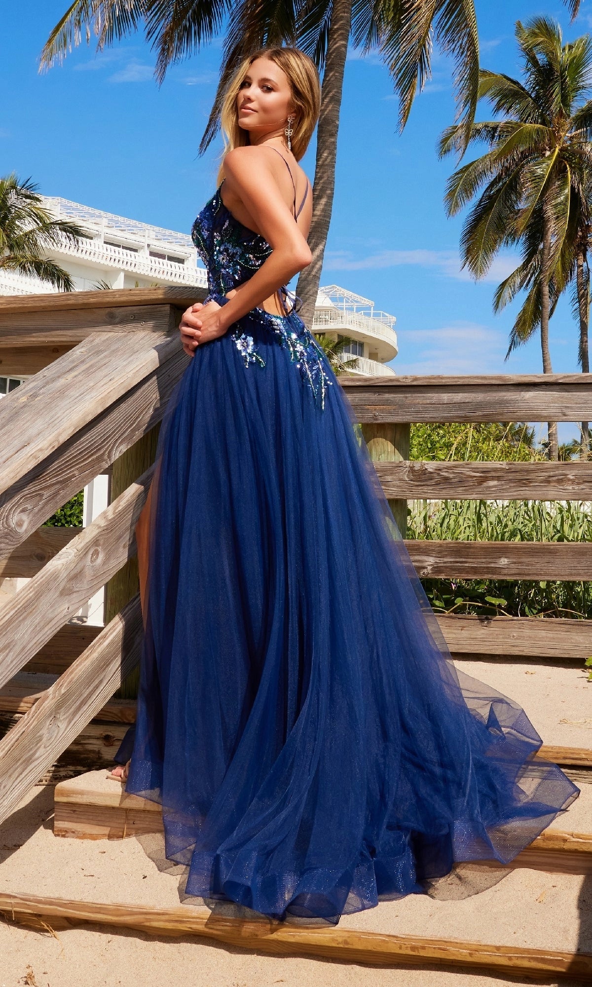 Glamorous A-Line V-Neck Sleeveless Tulle Floor Length Prom Dress