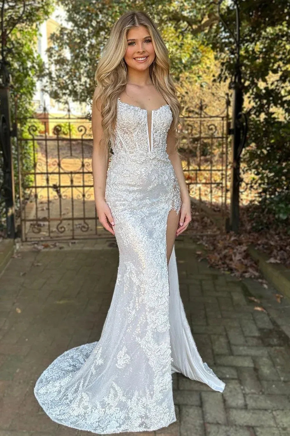 Glamorous Sequined Lace Sheath Plunging Sleeveless Lace Up Back Long Prom Dress