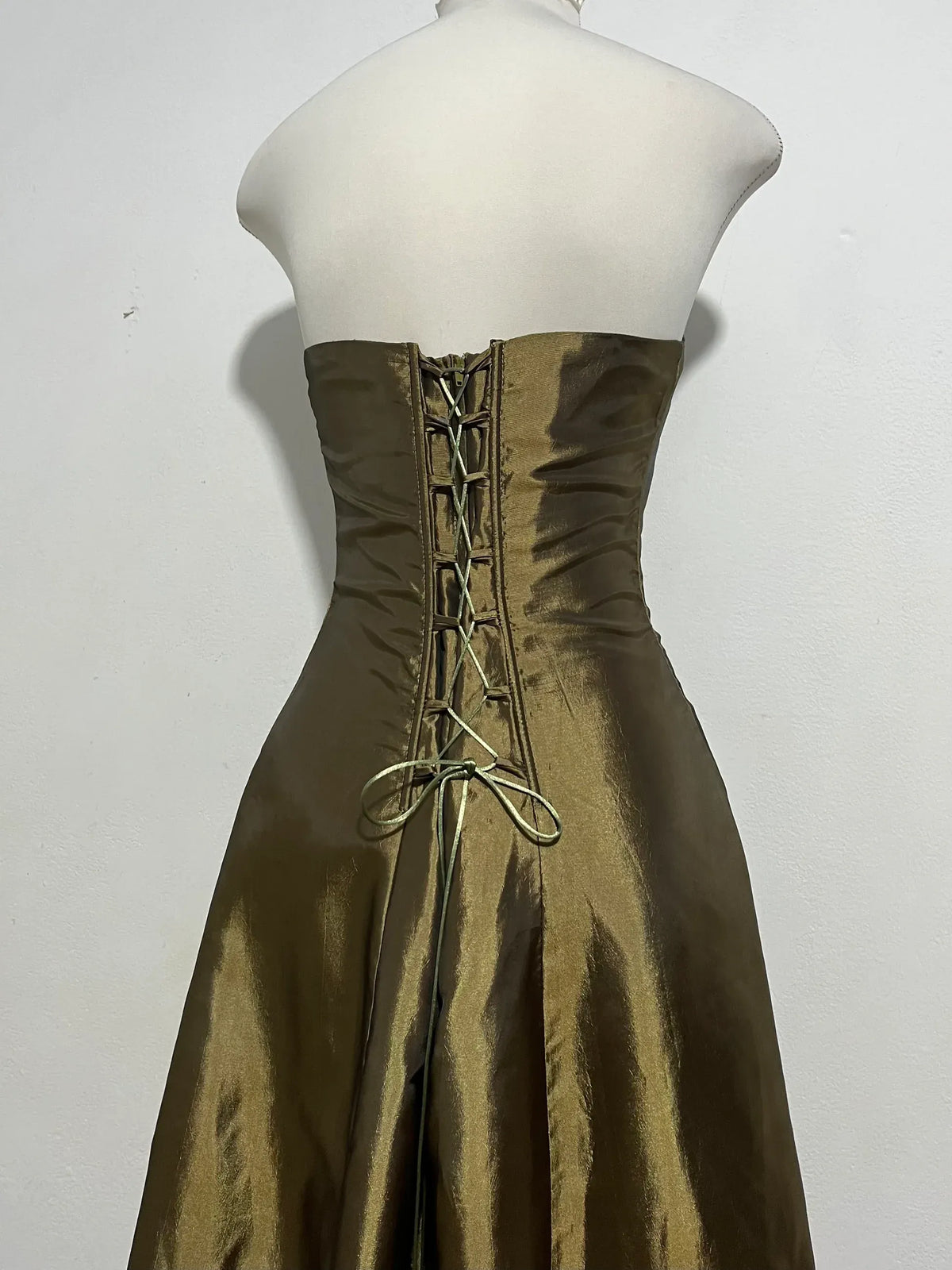Elegant A-Line Strapless Sleeveless Lace-Up Layered Floor-Length Evening Dress
