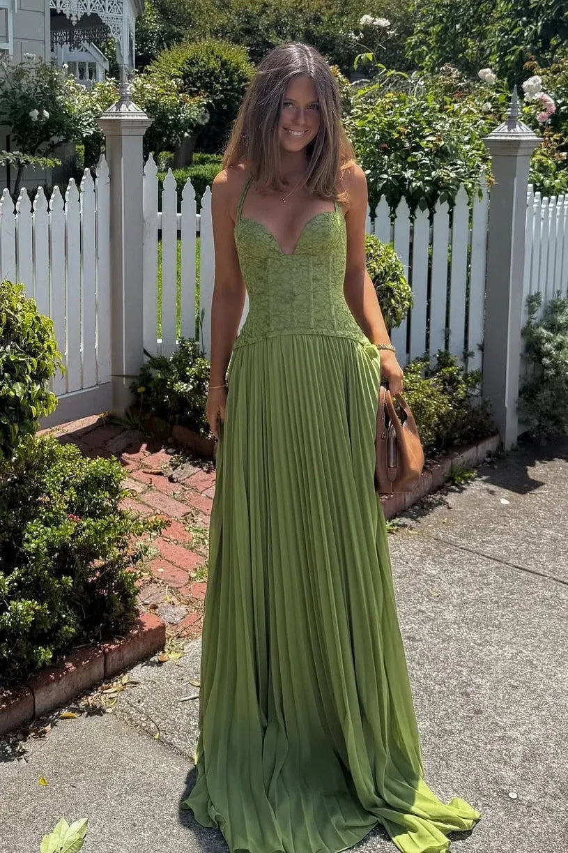Graceful Chiffon A-Line Sweetheart Halter Sleeveless Lace-Up Pleated Floor-Length Prom Dress
