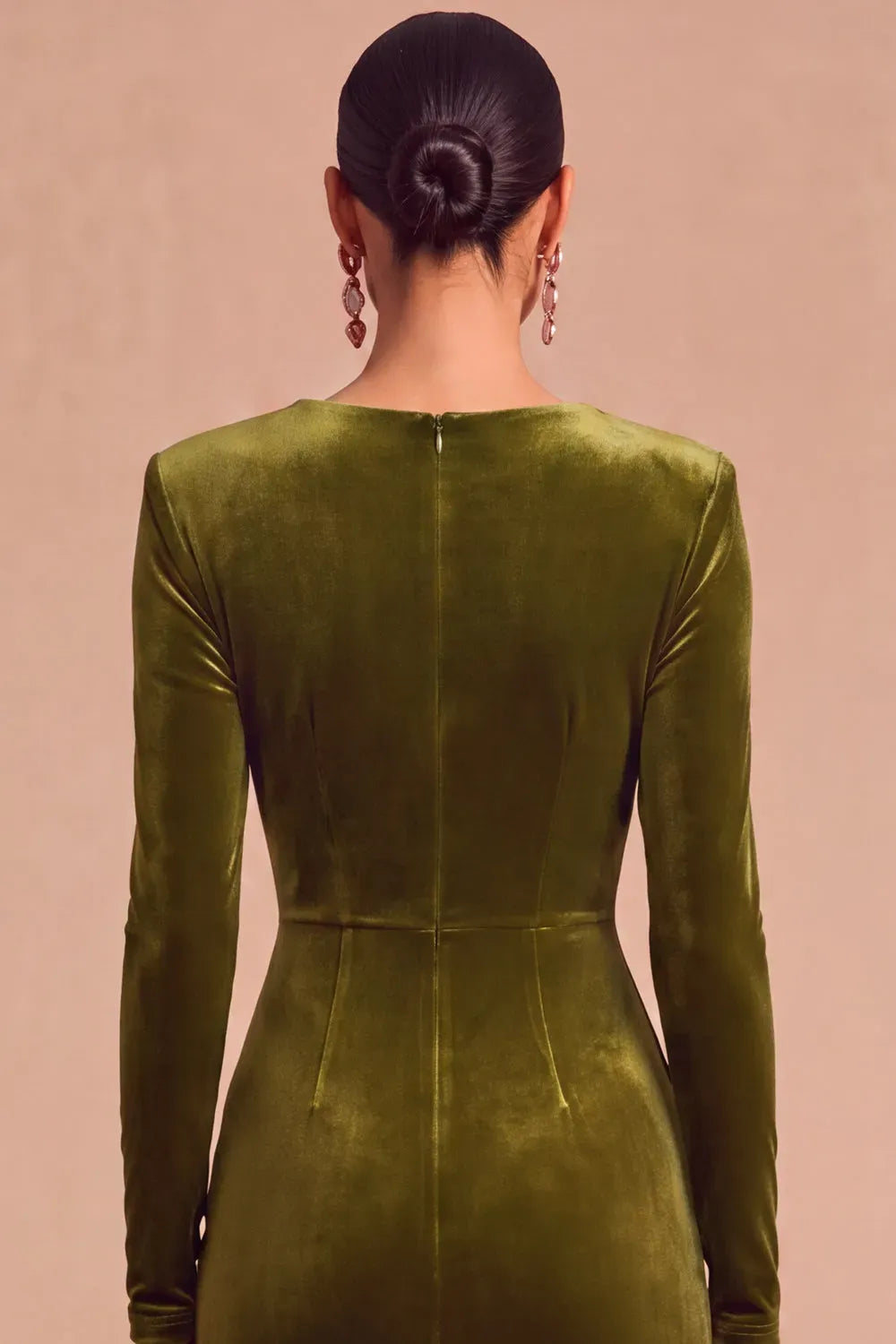 Elegant Mermaid V-Neck Long Sleeve Zip Back Velvet Floor-Length Evening Dress