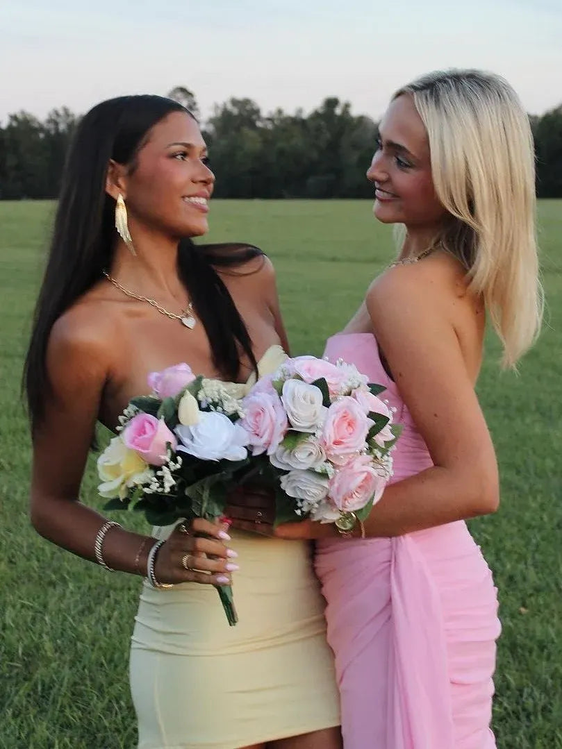 Chic Sheath Sweetheart Strapless Keyhole Mini Yellow Homecoming Dress