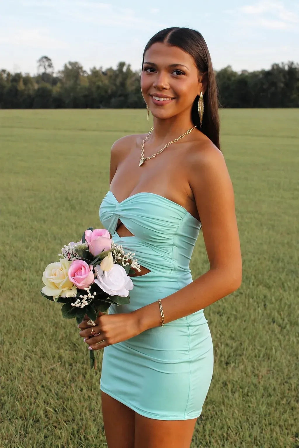 Chic Sheath Sweetheart Strapless Keyhole Mini Yellow Homecoming Dress