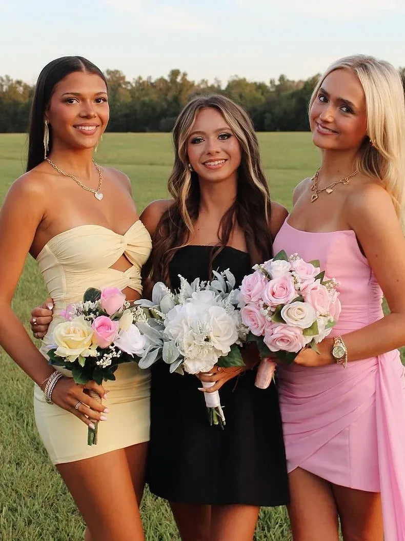 Chic Sheath Sweetheart Strapless Keyhole Mini Yellow Homecoming Dress