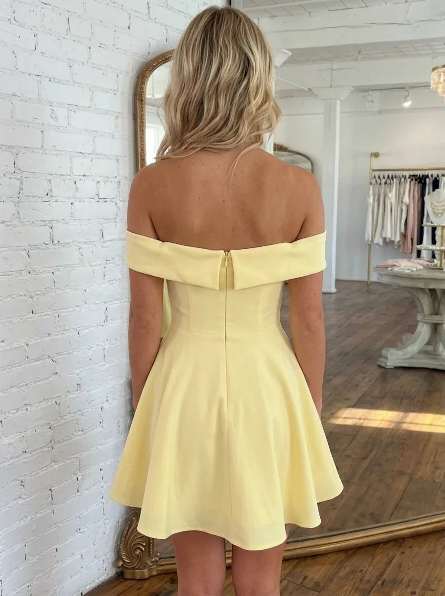 Charming A-Line Off-Shoulder Short-Sleeve Zip-Back Flared Mini Homecoming Dress