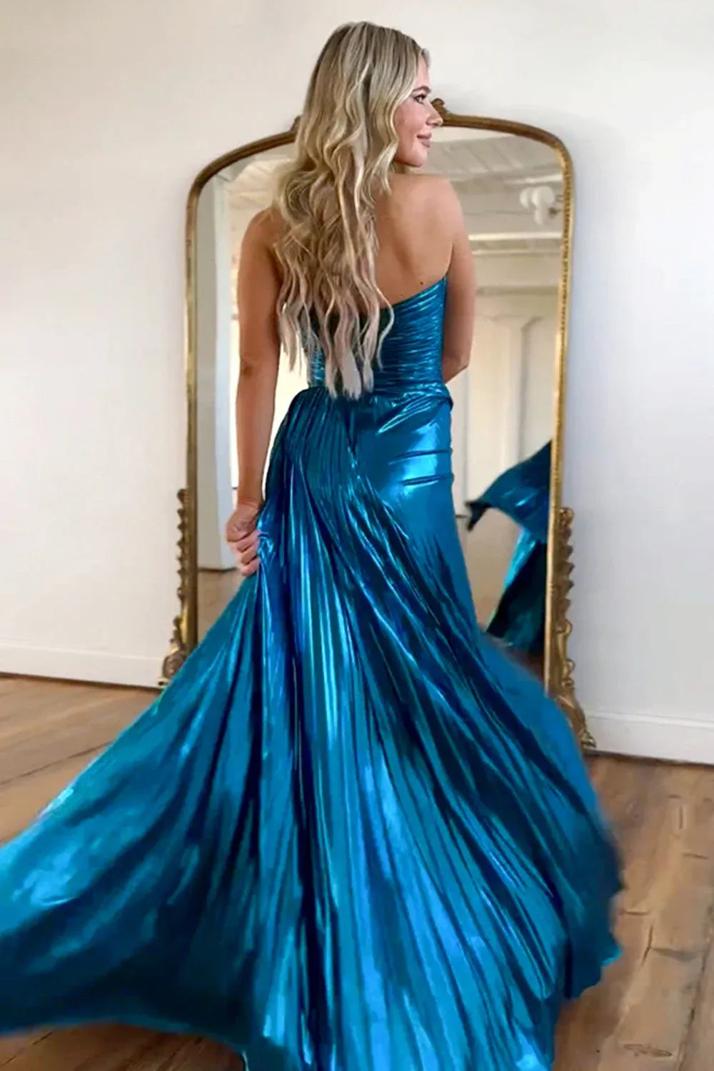 Glamorous A-Line Sweetheart Sleeveless Structured Back Floor-Length Metallic Prom Dress