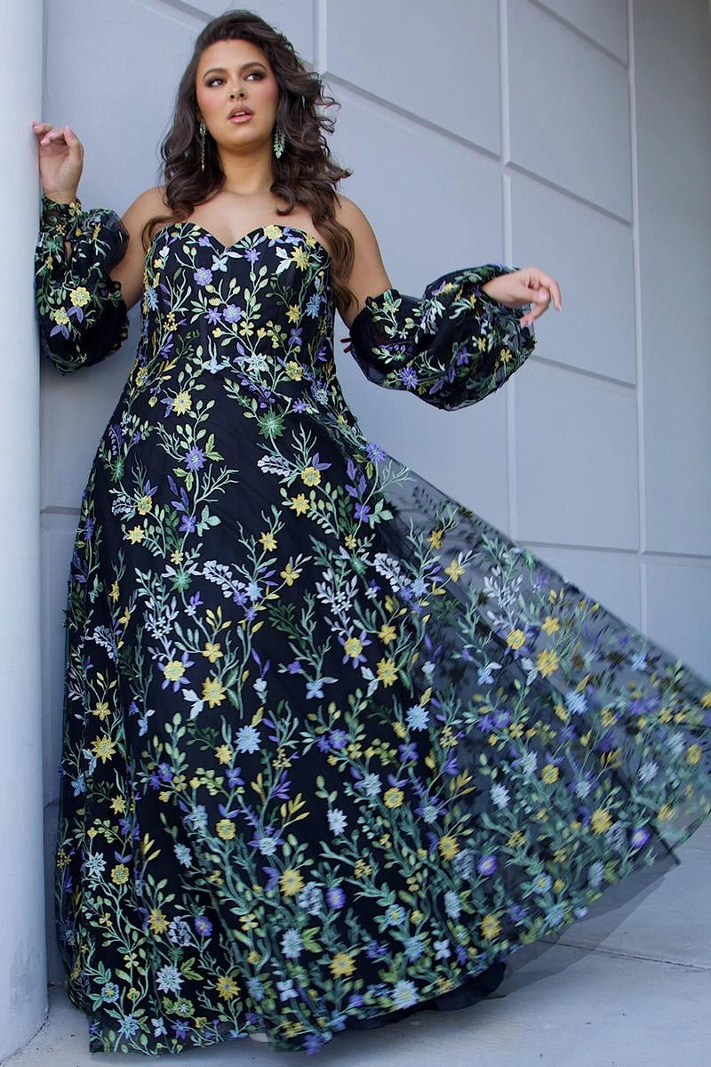 Romantic Plus Size A Line Sweetheart Strapless Embroidered Tulle Prom Dress