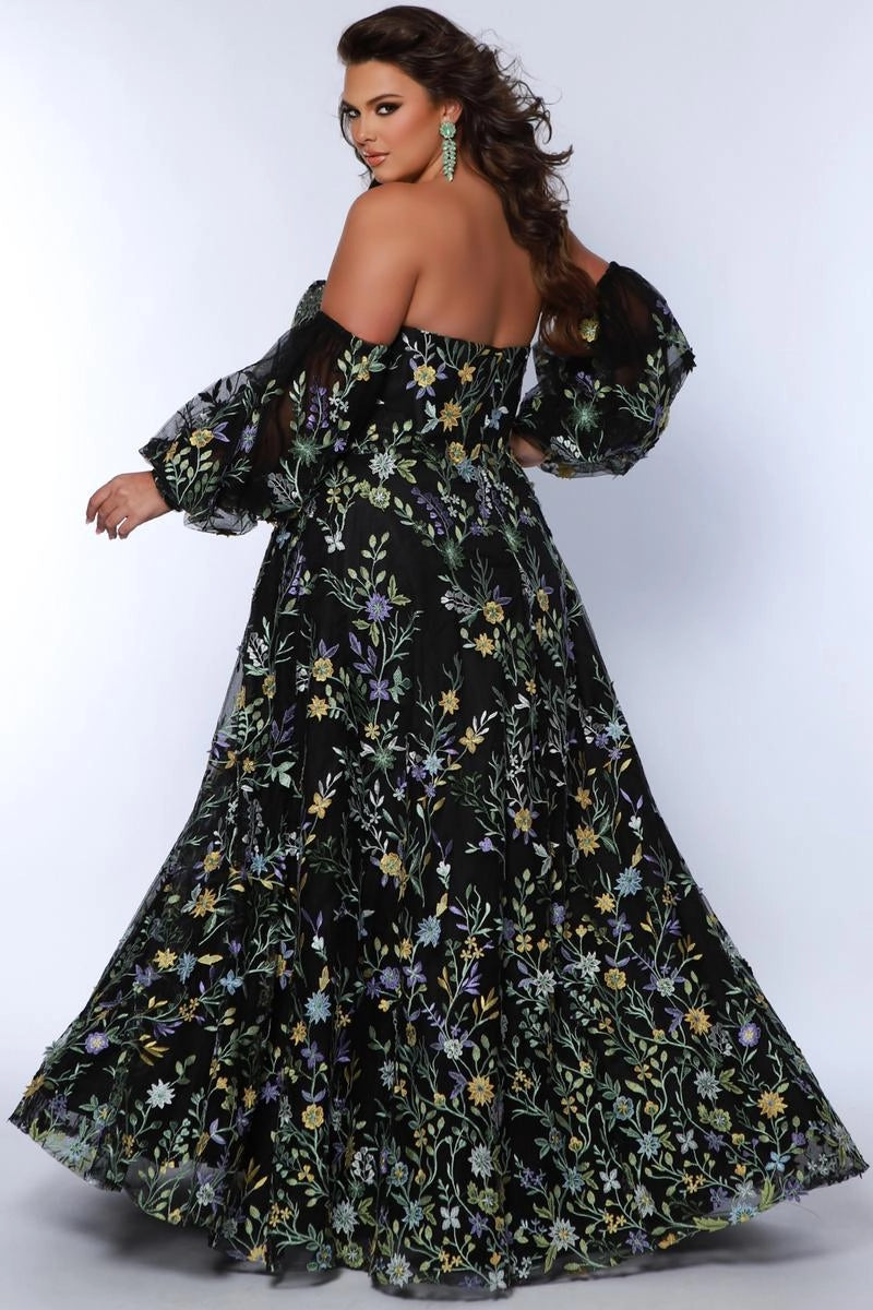 Romantic Plus Size A Line Sweetheart Strapless Embroidered Tulle Prom Dress