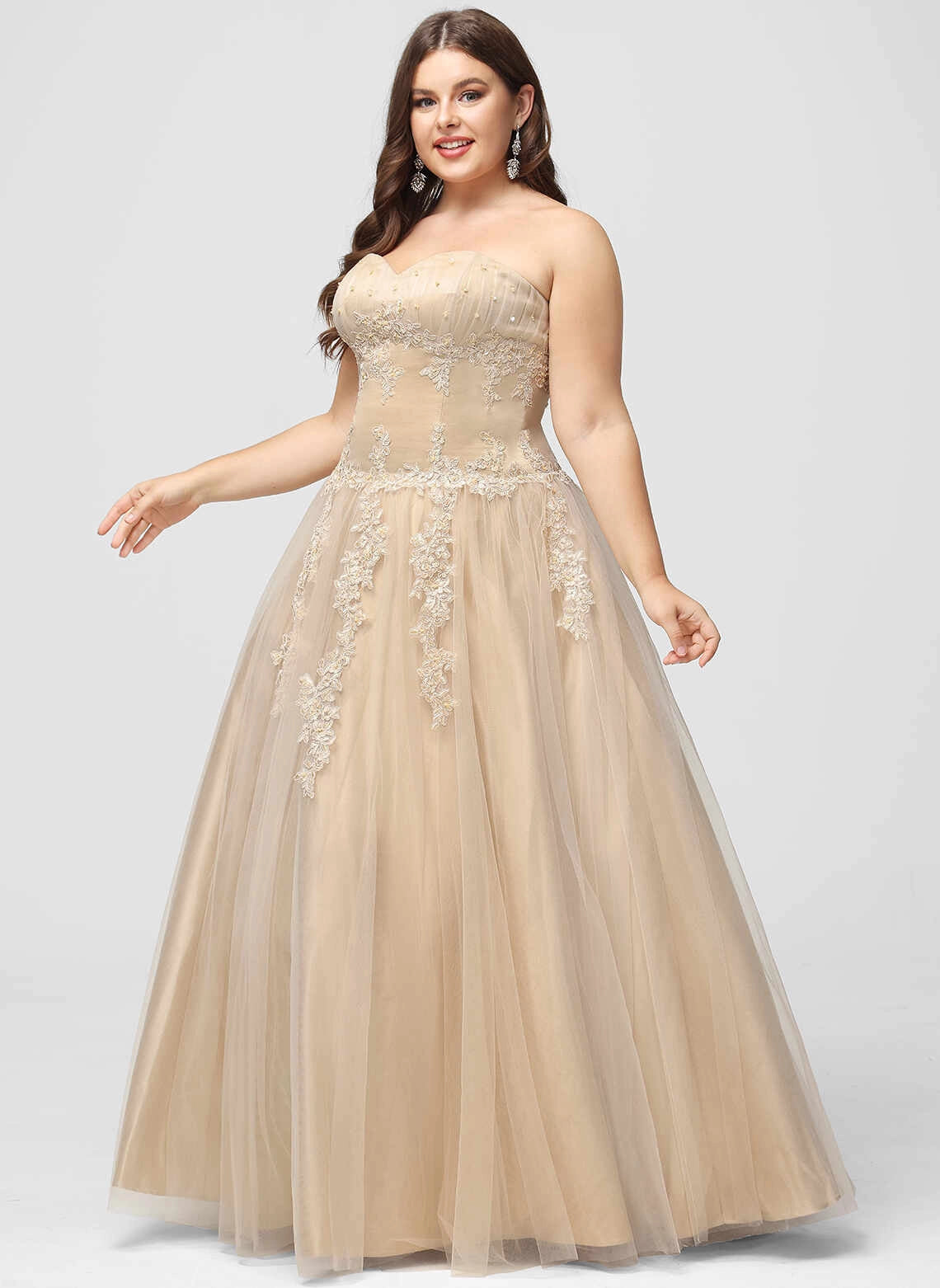 Romantic Ball Gown Sweetheart Sleeveless Tulle Floor Length Plus Size Prom Dress