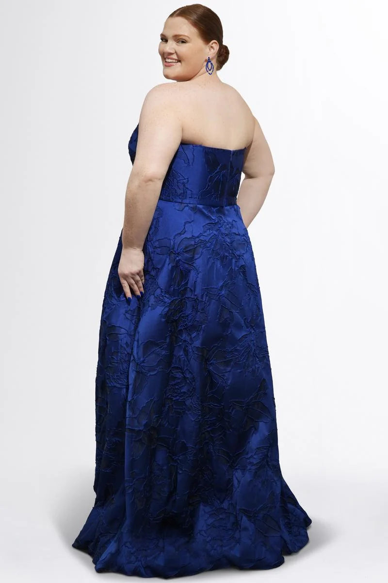 Elegant Plus Size A Line Sweetheart Strapless Jacquard Floor Length Prom Dress