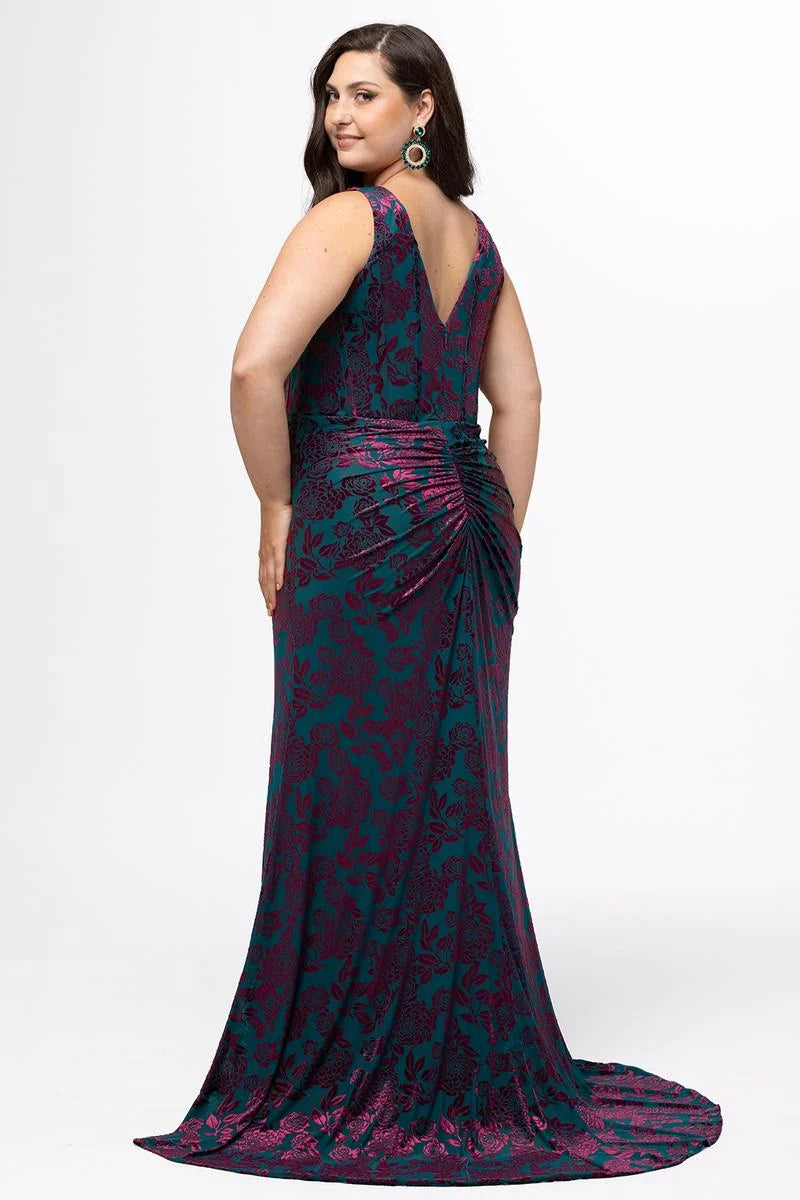 Elegant Plus Size Sheath V Neck Sleeveless Velvet Floor Length Prom Dress