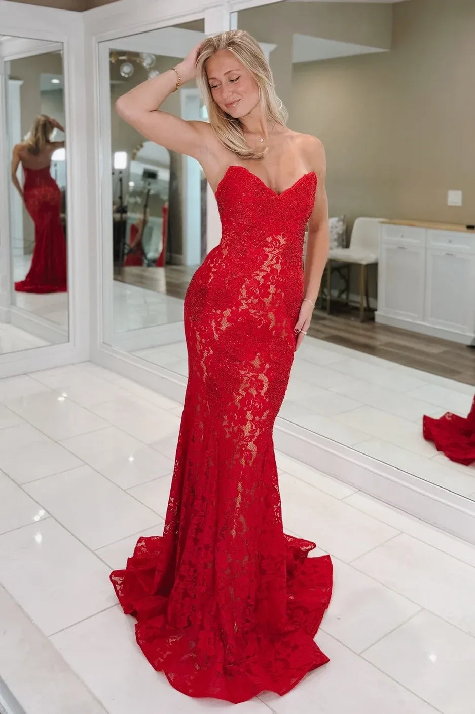 Glamorous Lace Mermaid Sweetheart Strapless Low-Back Floor-Length Red Prom Dress