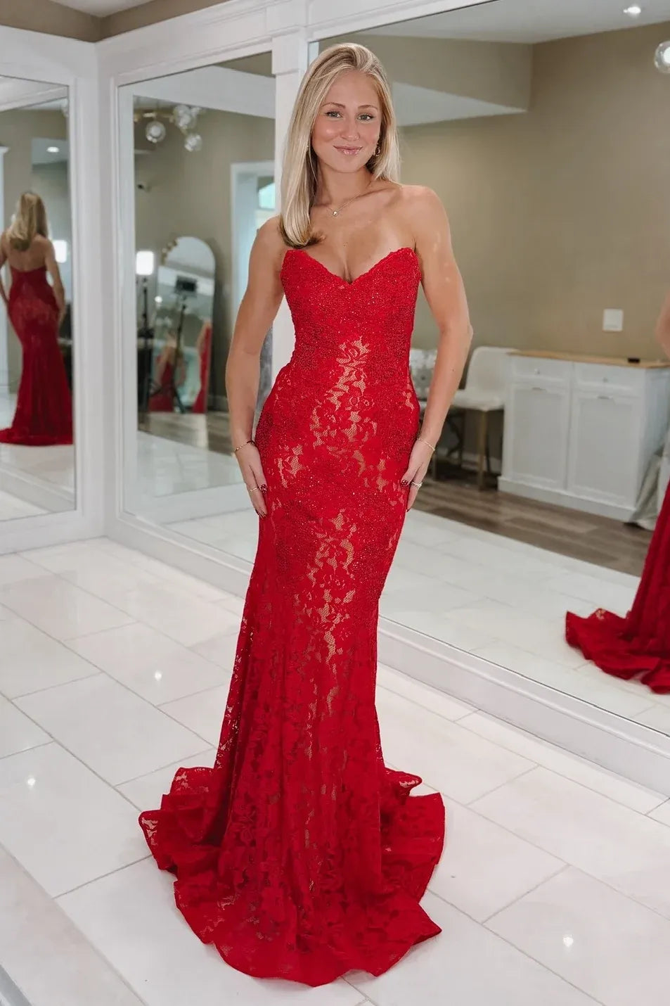 Glamorous Lace Mermaid Sweetheart Strapless Low-Back Floor-Length Red Prom Dress