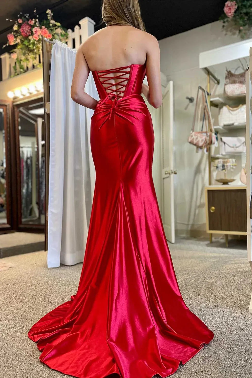 Glamorous Mermaid Straight Neck Sleeveless Lace-Up Back Floor-Length Prom Dress