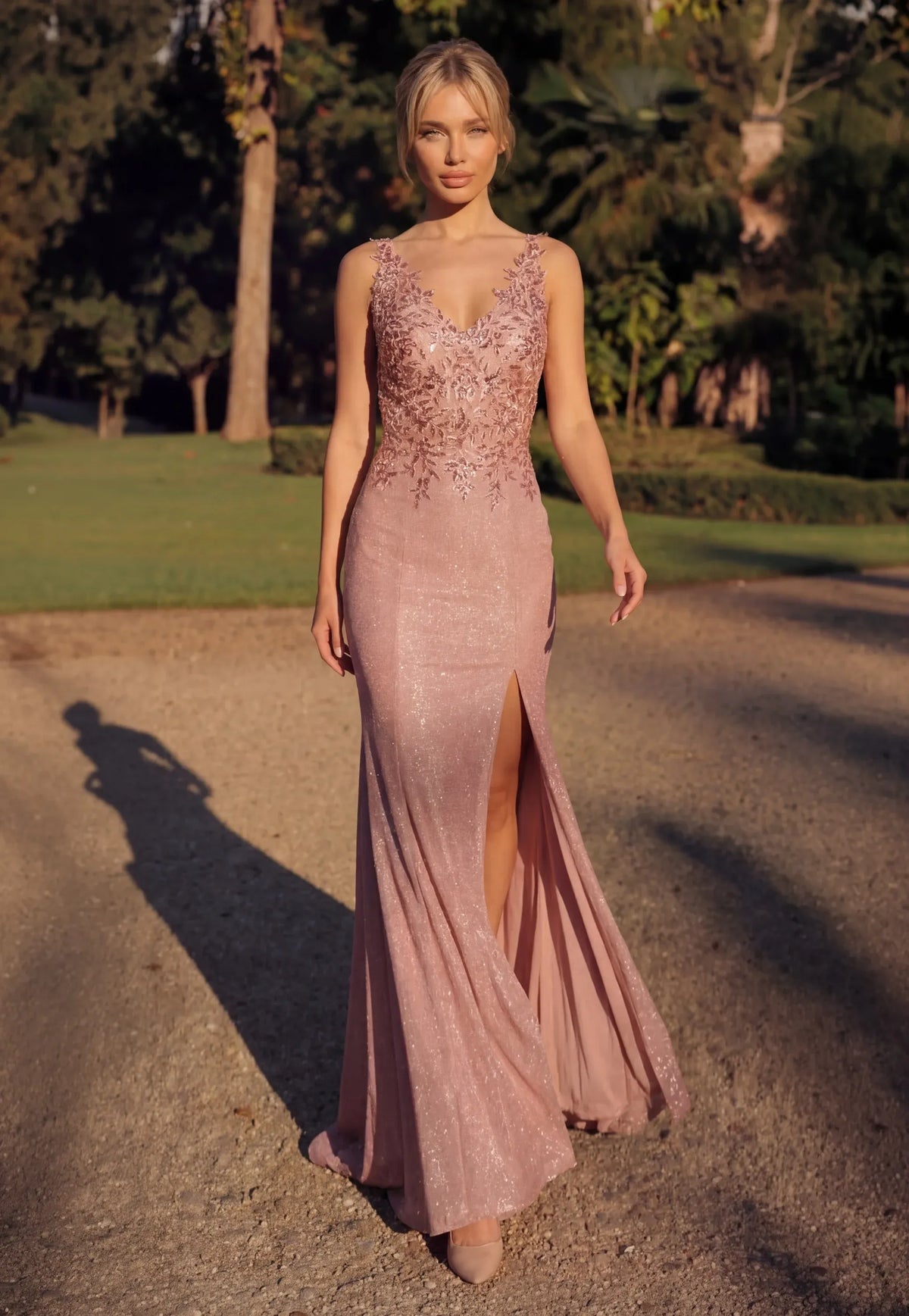Elegant Mermaid V-Neck Sleeveless V-Back Floor-Length Evening Dress