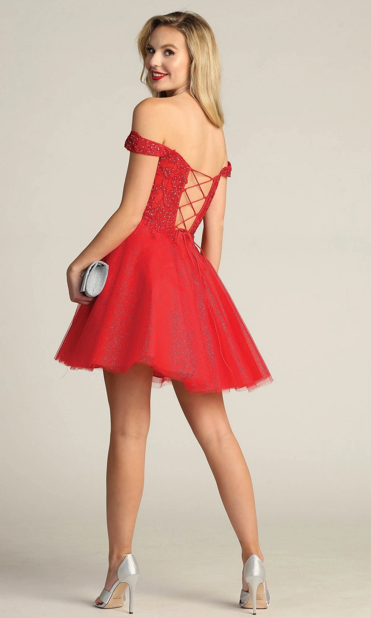 Romantic A Line Sweetheart Off Shoulder Tulle Mini Homecoming Dress