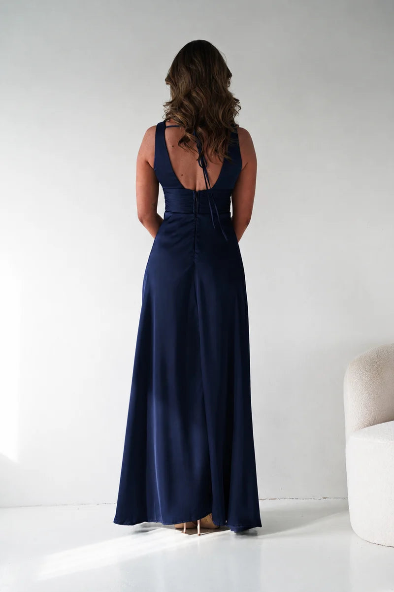 Elegant A-Line Plunging V-Neck Sleeveless V-Back Slit Floor-Length Prom Dress