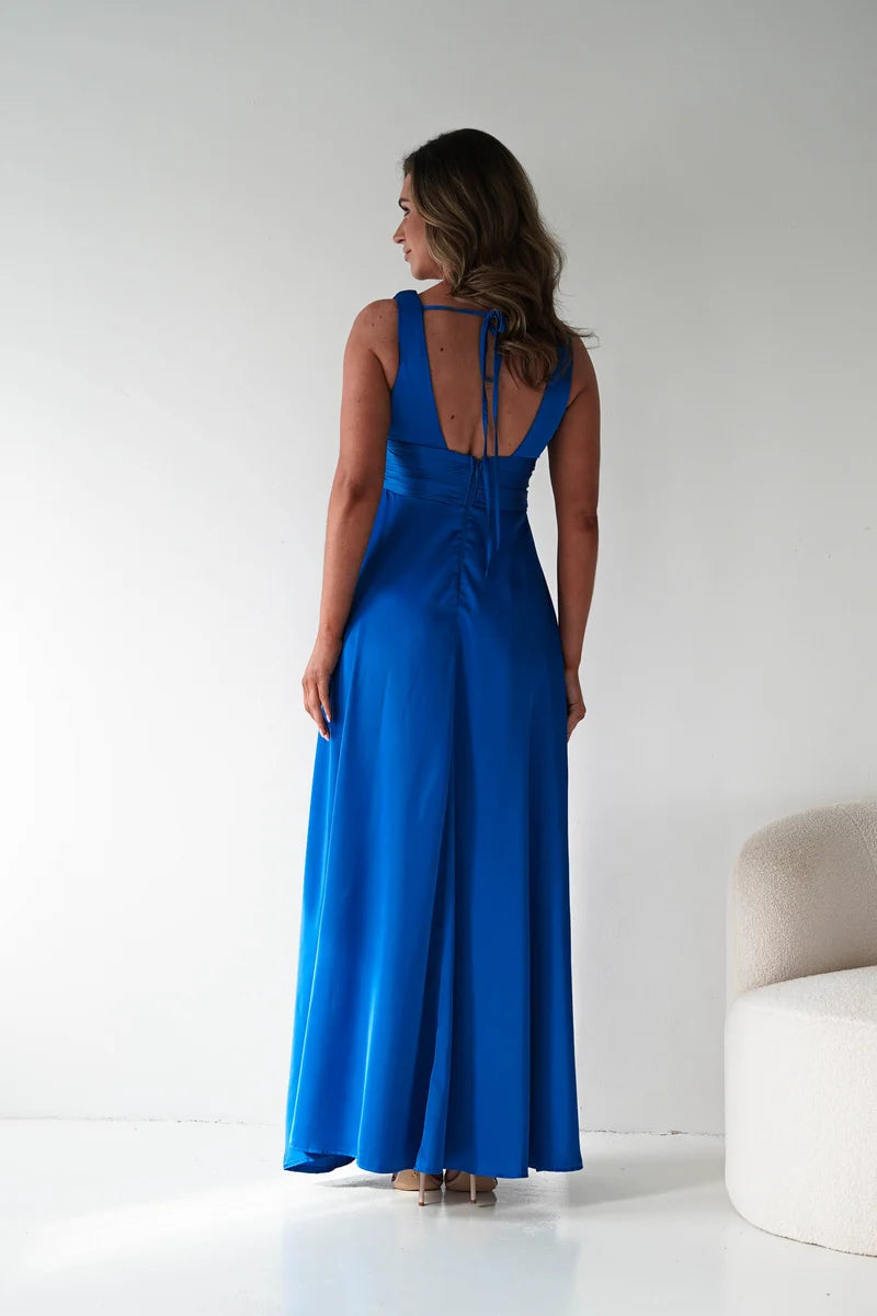 Elegant A-Line Plunging V-Neck Sleeveless V-Back Slit Floor-Length Prom Dress