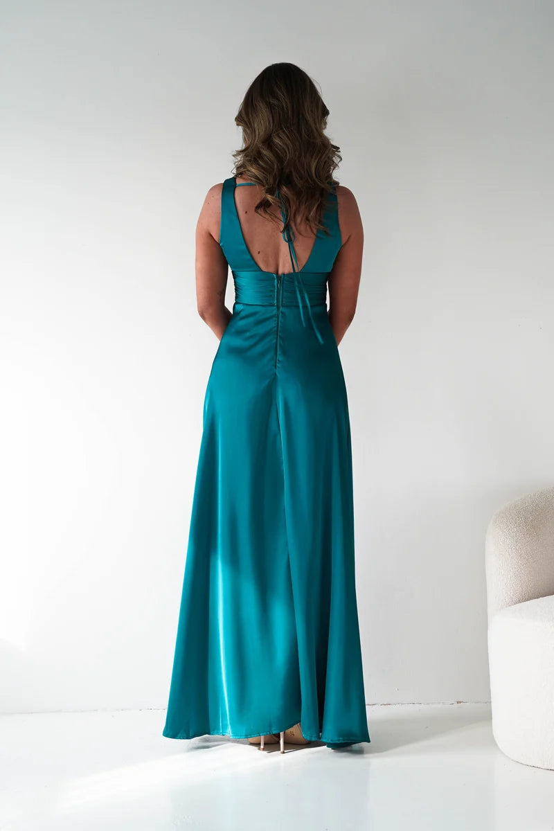 Elegant A-Line Plunging V-Neck Sleeveless V-Back Slit Floor-Length Prom Dress