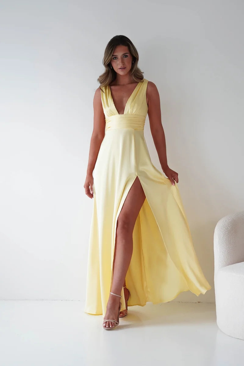 Elegant A-Line Plunging V-Neck Sleeveless V-Back Slit Floor-Length Prom Dress