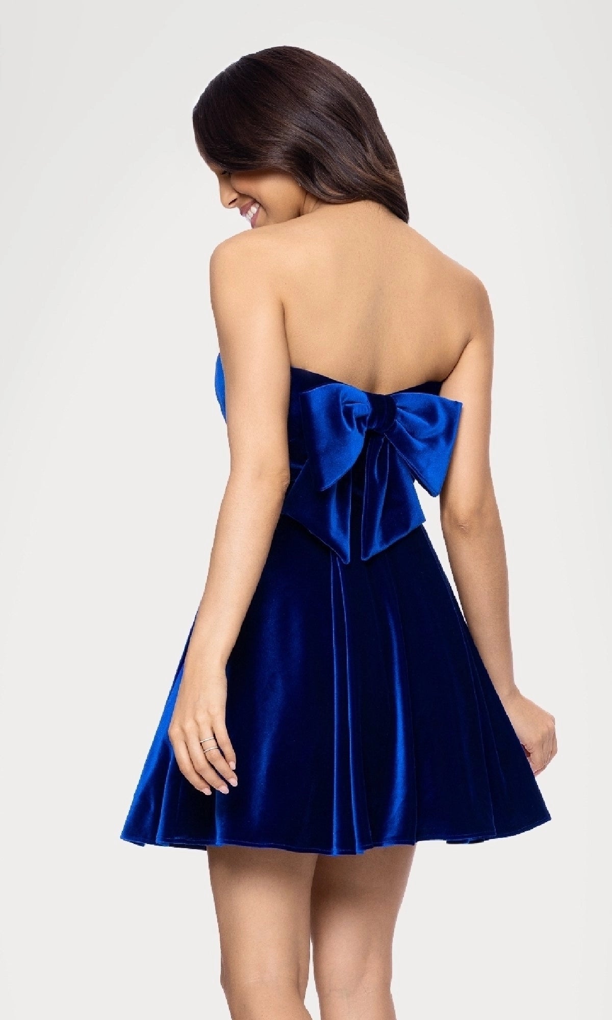 Elegant A Line Sweetheart Strapless Velvet Mini Homecoming Dress