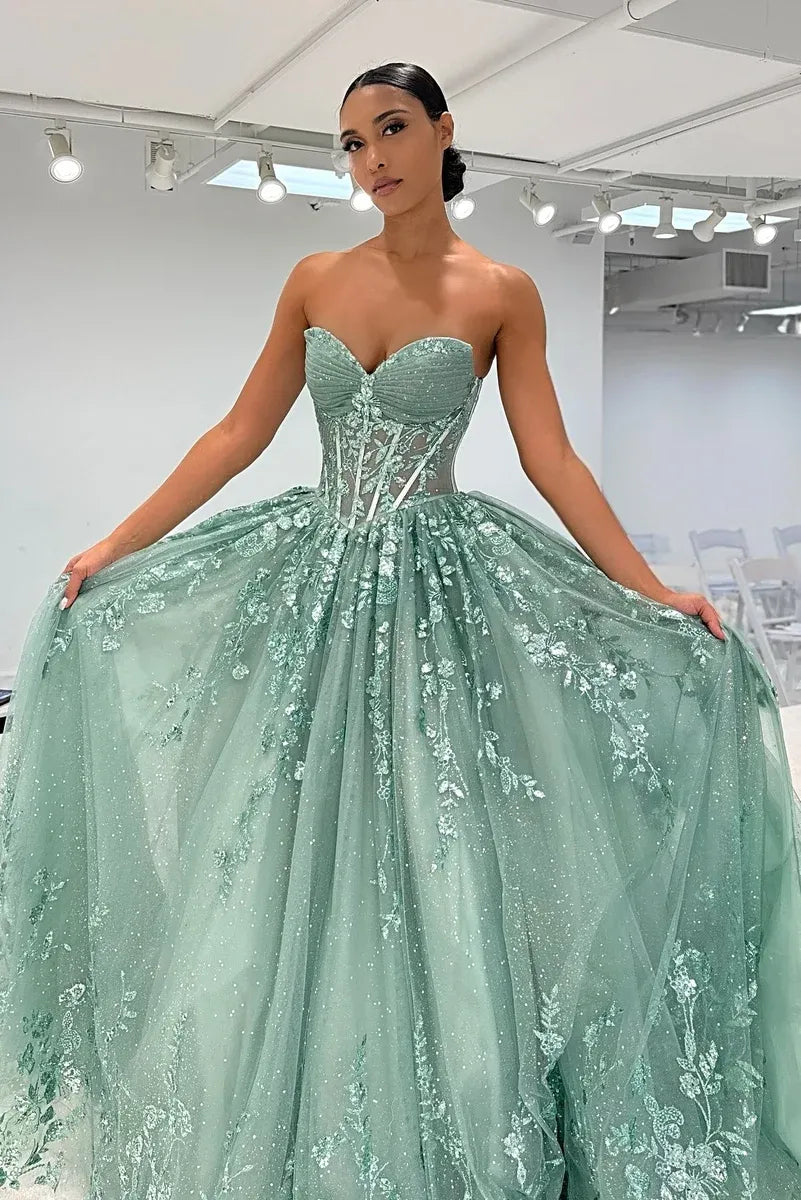 Enchanting Tulle A-Line Sweetheart Strapless Corset Applique Long Prom Dress