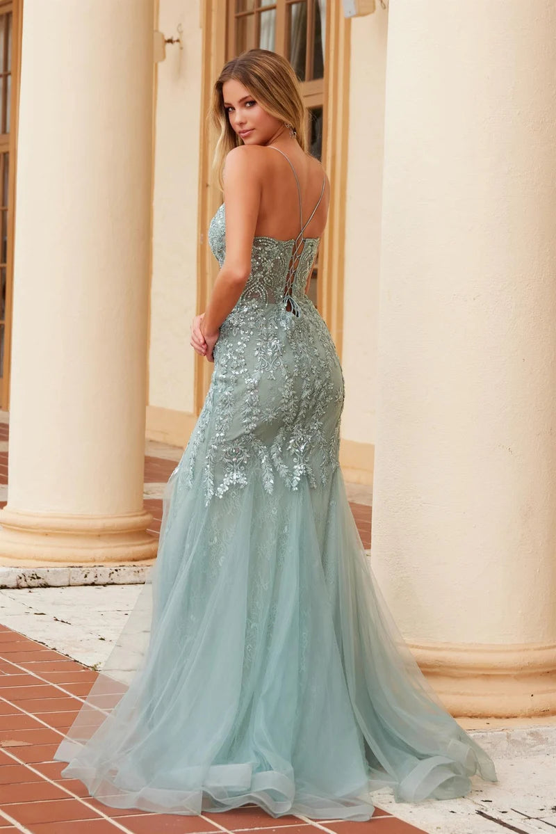 Glamorous Mermaid V-Neck Spaghetti-Strap Lace-Up Floor-Length Prom Dress