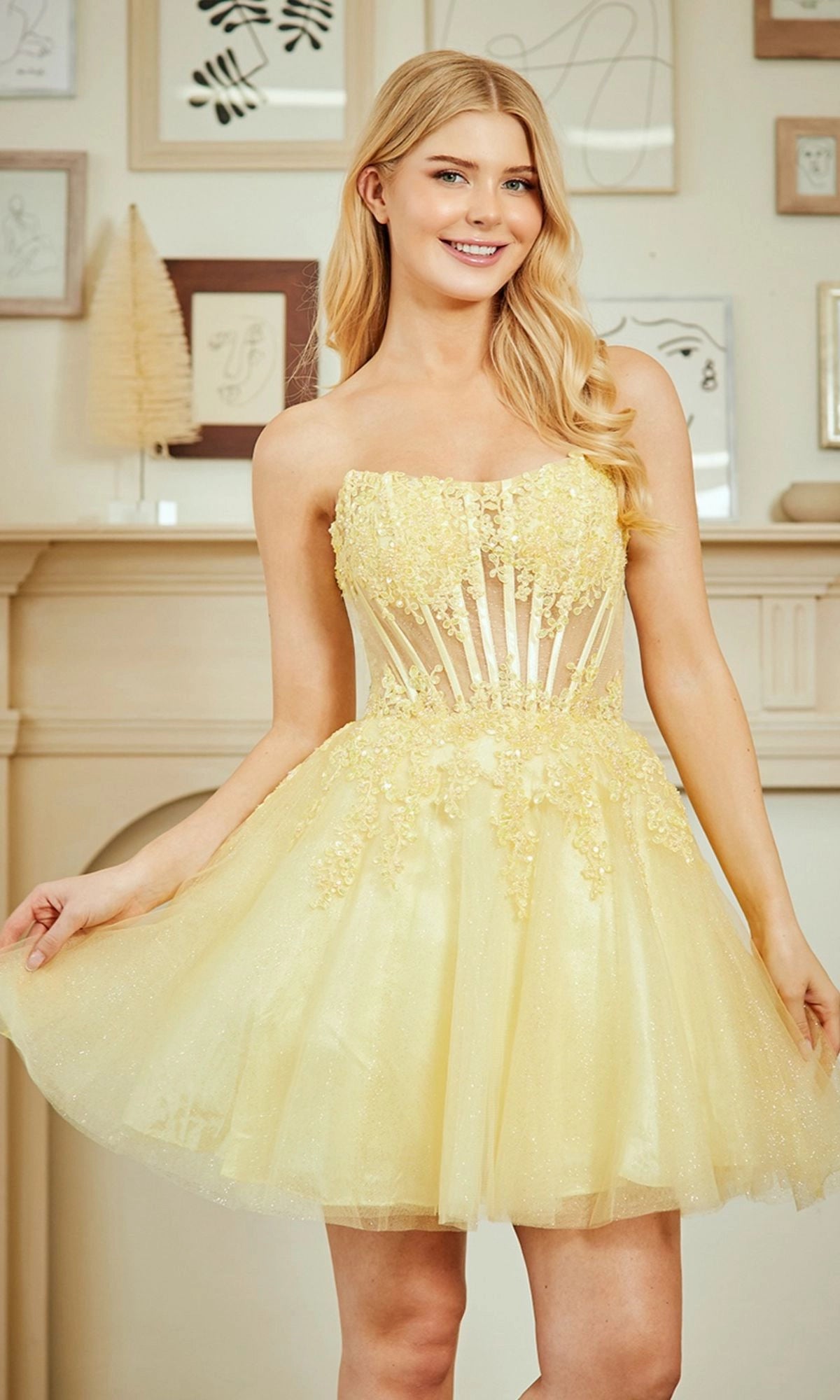 Romantic A Line Sweetheart Strapless Tulle Mini Homecoming Dress