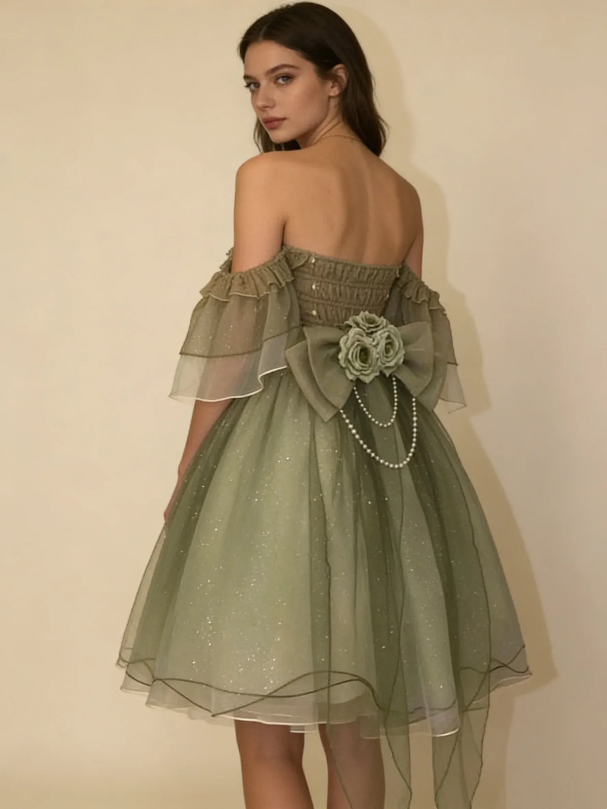 Romantic A-Line Sweetheart Sheer Sleeves Smocked Back Short Homecoming Dress