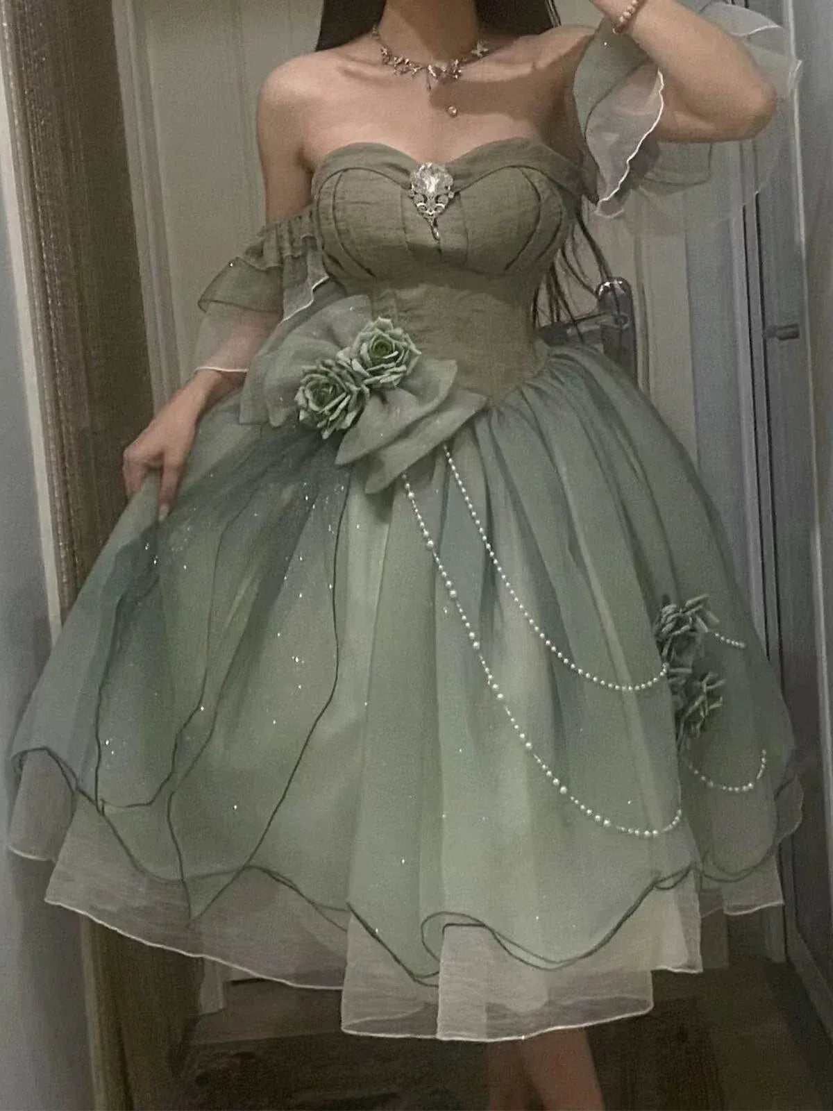 Romantic A-Line Sweetheart Sheer Sleeves Smocked Back Short Homecoming Dress