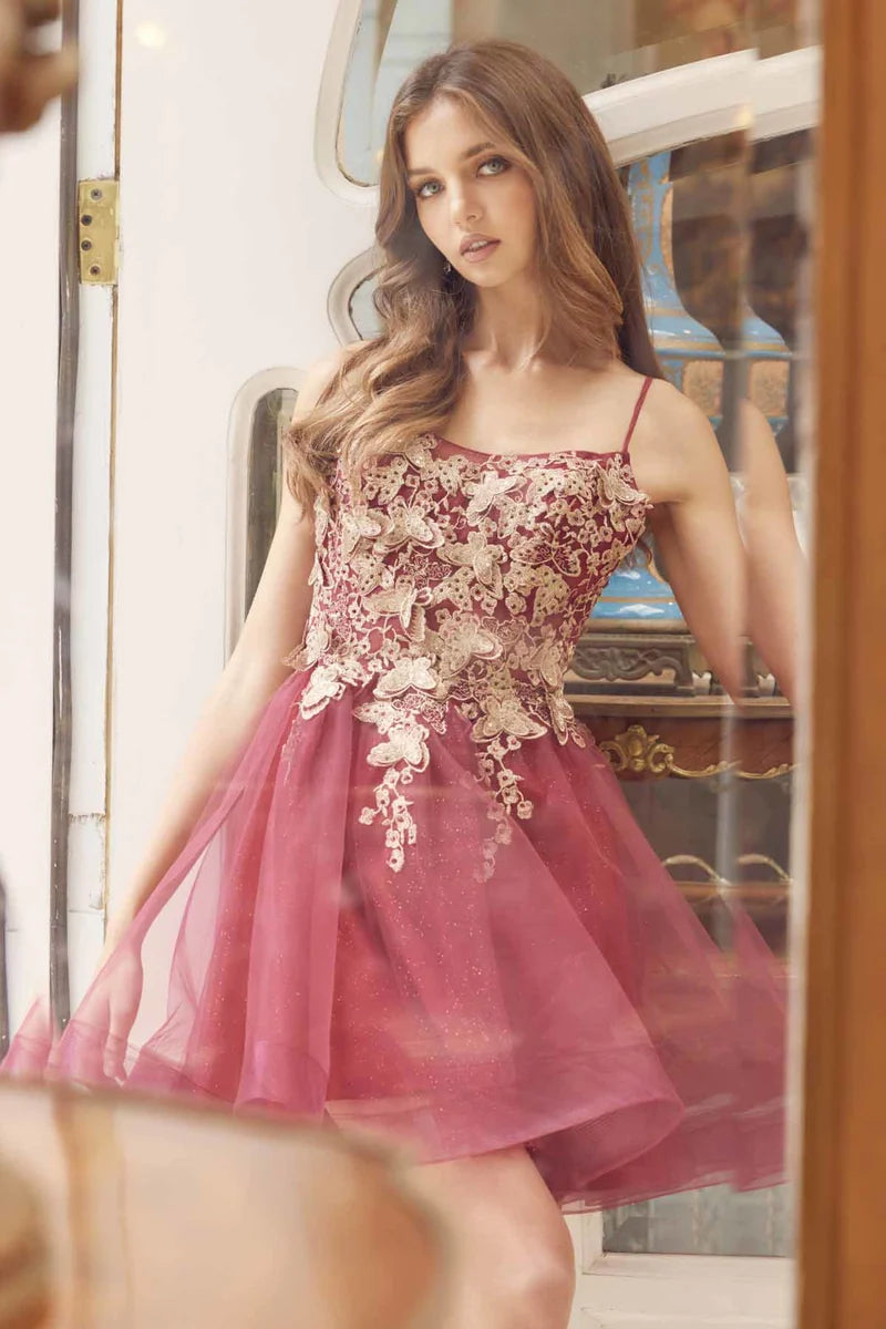 Whimsical A-Line Sweetheart Spaghetti-Strap Lace-Up Tulle Mini Homecoming Dress