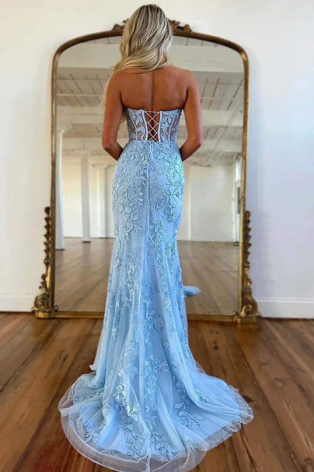 Romantic Lace Tulle Mermaid Sweetheart Strapless Lace Up Floor Length Prom Dress