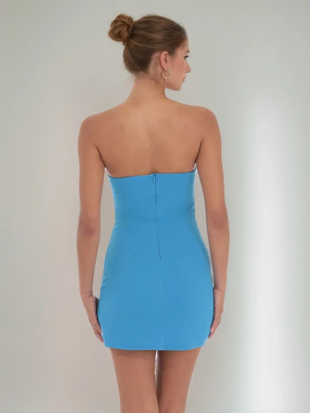 Chic Bodycon Straight-Neck Sleeveless Zip-Back Ruched Mini Homecoming Dress