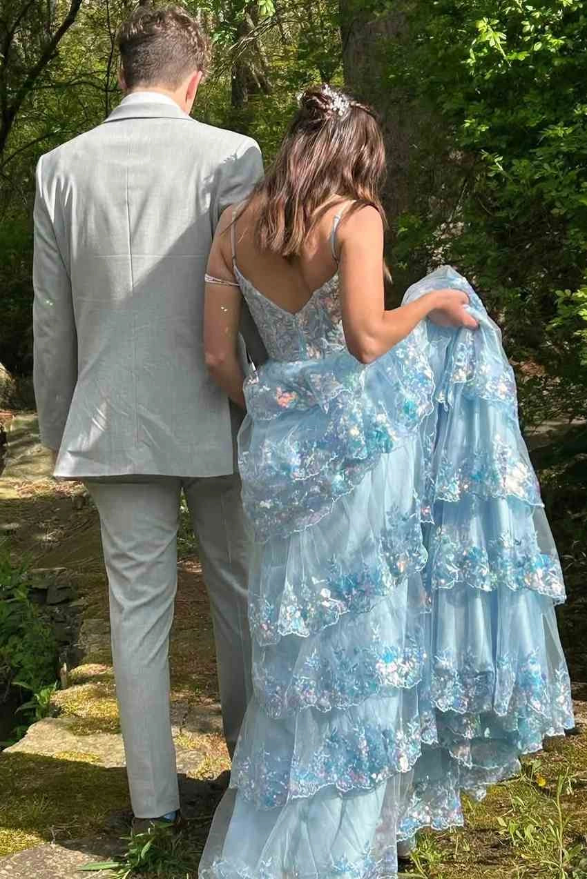 Dreamy A-Line Sweetheart Sleeveless V-Back Lace Tulle Floor-Length Tiered Prom Dress