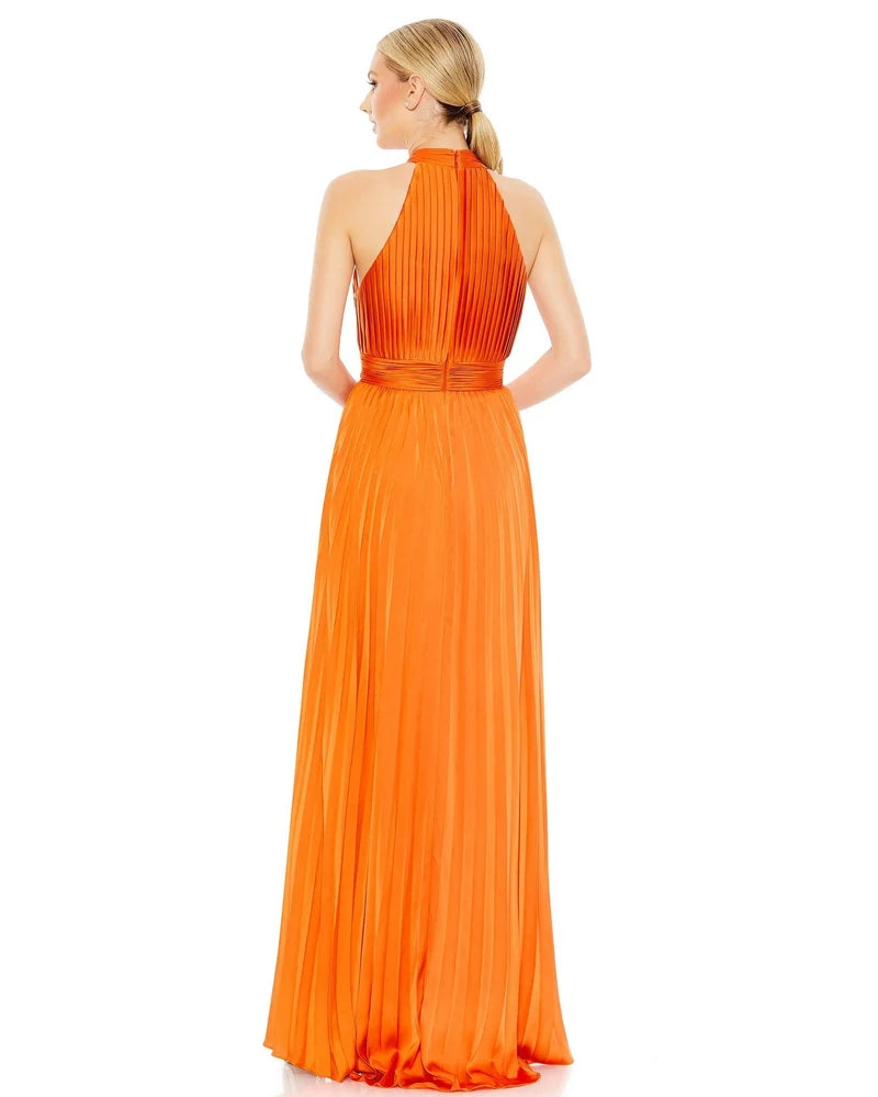 Elegant A-Line Halter Sleeveless High-Back Pleated Floor-Length Evening Dress
