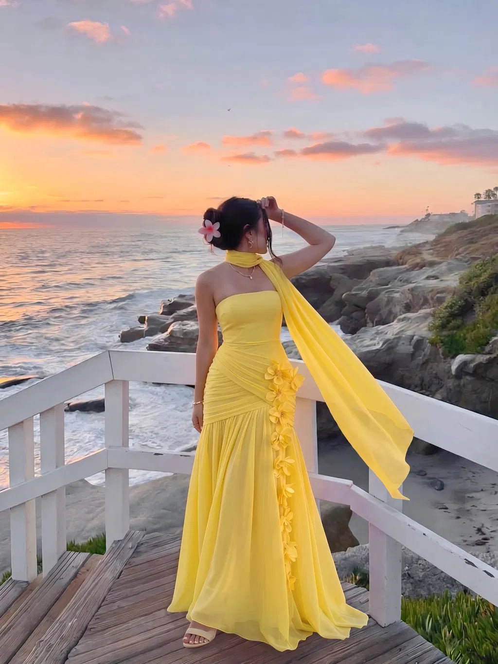 Romantic A-Line Strapless Sleeveless Chiffon Floor Length Wedding Guest Dress